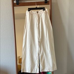 Maeve by Anthropologie Cream wide leg cropped Trousers with Red Stitching